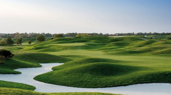 Le Golf National has several of the top golf course in Paris