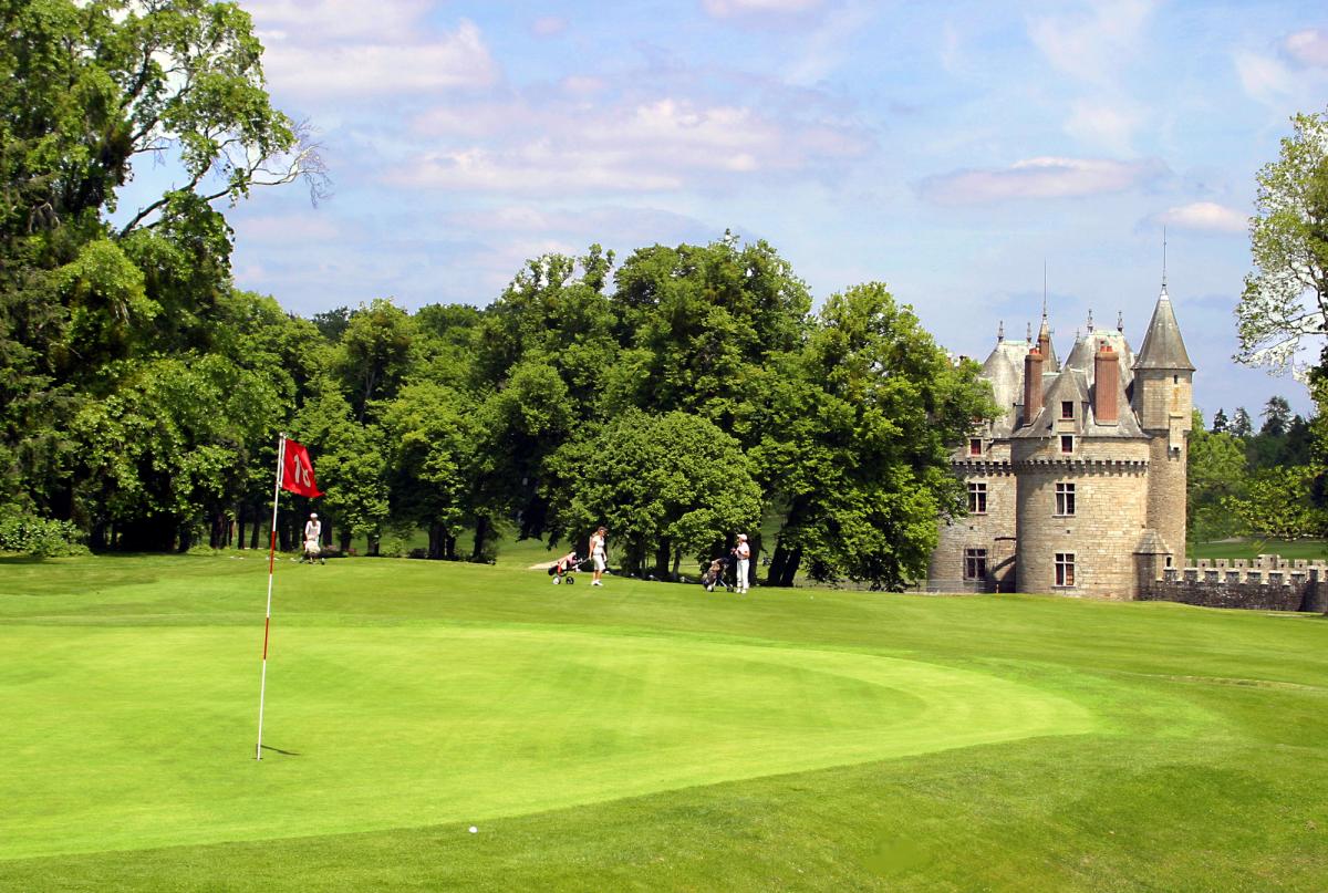 LE GOLF NATIONAL - Golf Sightseeing Tours - Private Golf tours in France,  Normandy, Brittany and Loire Valley