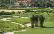 The Orange County National Golf Center 's beautiful golf course within staggering Florida.