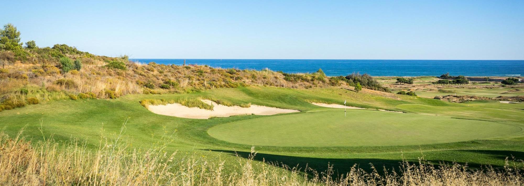 View Onyria Palmares Golf Club's lovely golf course in magnificent Algarve.