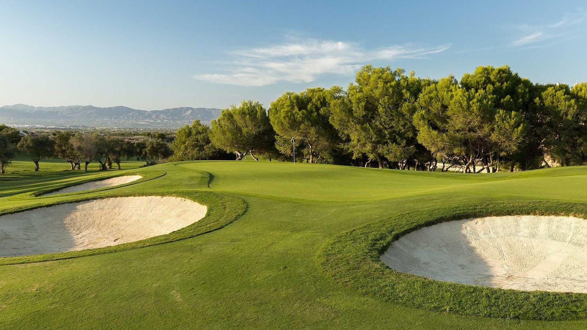 View La Finca Golf Club's lovely golf course in brilliant Costa Blanca.