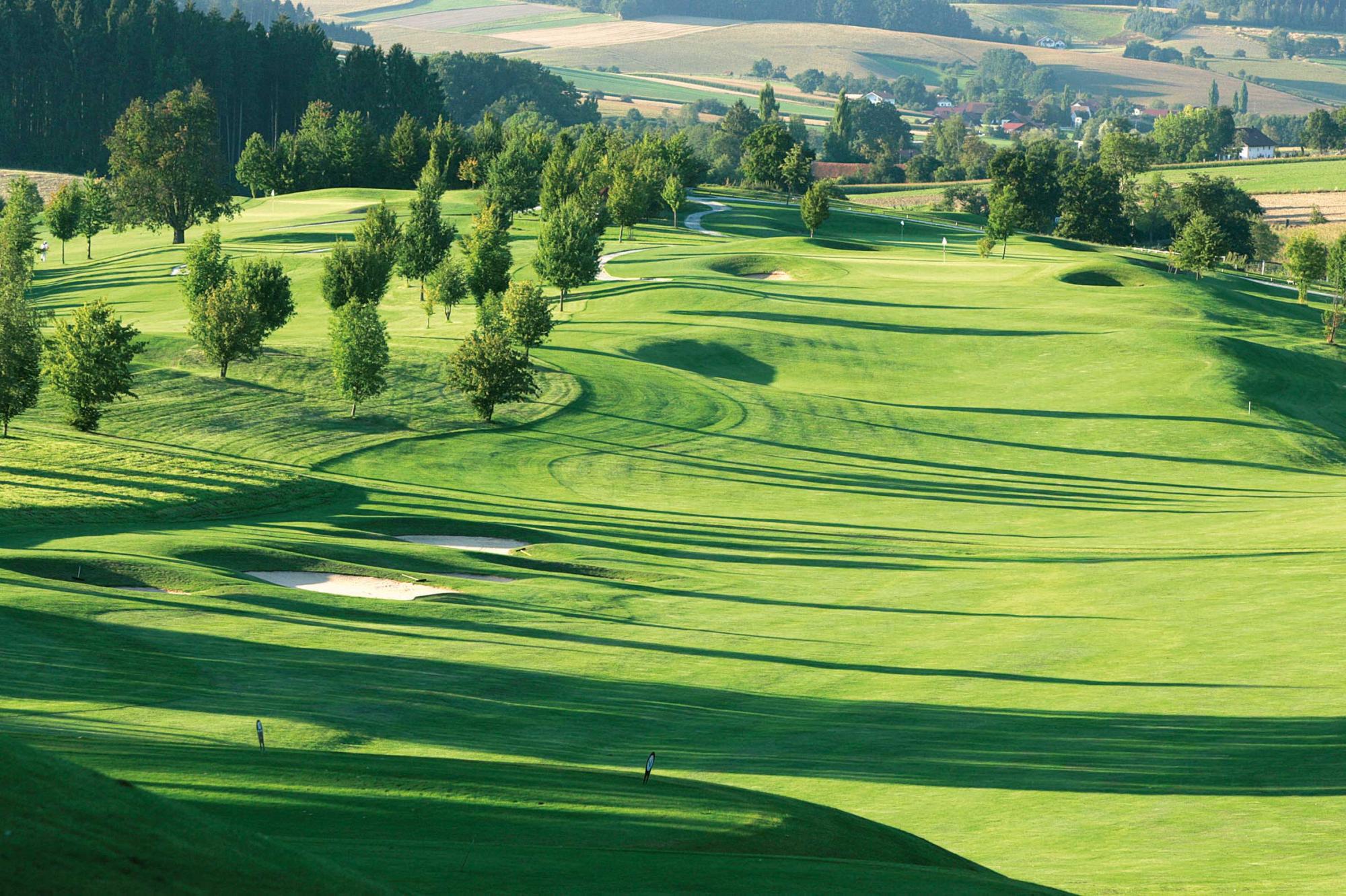 The Allianz Nickolmann Golf Course Brunnwies's lovely golf course within striking Germany.