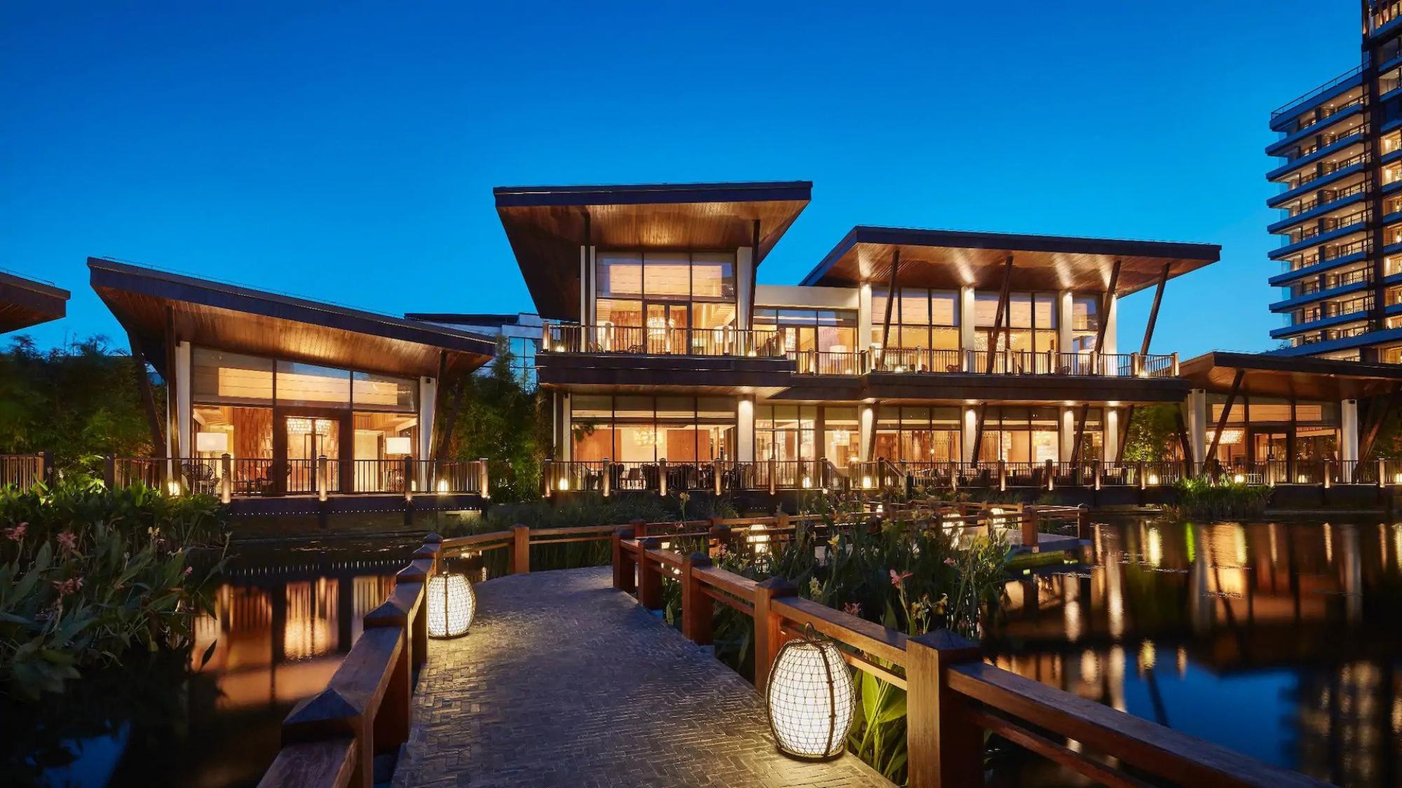 View Grand Hyatt Sanya Haitang Bay Resort and Spa's beautiful hotel within spectacular China.