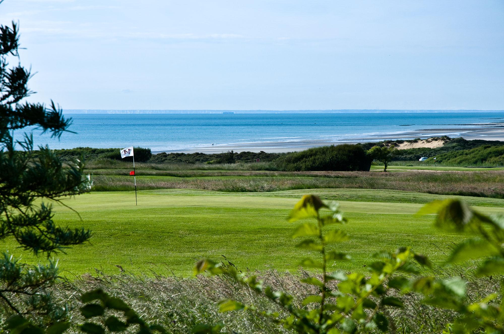View Golf de Wimereux's beautiful golf course in striking Northern France.