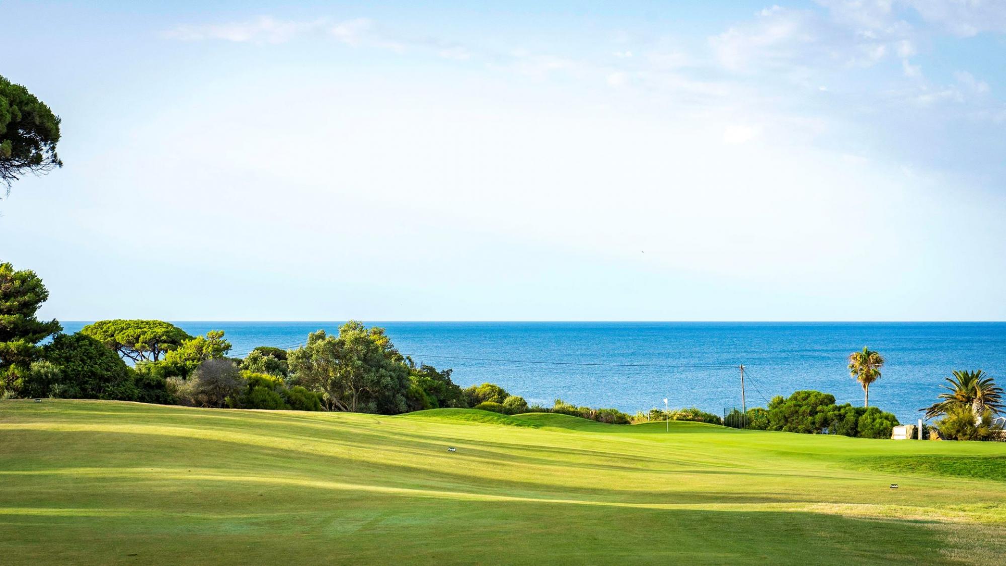 The Quinta da Marinha Golf's impressive golf course situated in gorgeous Lisbon.