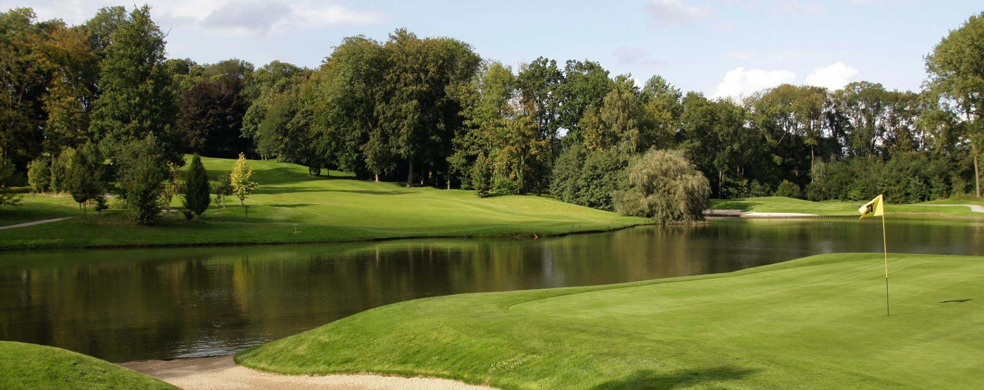 View Golf Chateau de la Tournette's picturesque golf course in dramatic Brussels Waterloo & Mons.