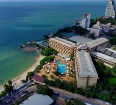 View Dusit Thani Hotel's lovely sea view in astounding Pattaya.