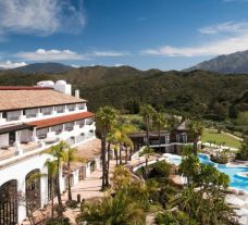 The Westin La Quinta Golf Resort's impressive mountain view in brilliant Costa Del Sol.