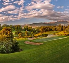 View Champagne Sports Golf Club's lovely green in marvelous South Africa.