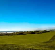 View Estela Golf Club's lovely golf course in marvelous Porto.