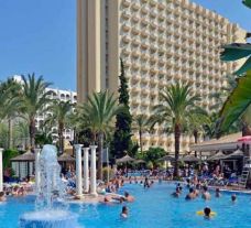 the Sol Pelicanos Ocas Hotel in Benidorm