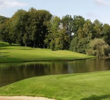 View Golf Chateau de la Tournette's picturesque golf course in dramatic Brussels Waterloo & Mons.