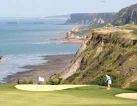 Golf d Omaha Beach carries several of the finest golf course around Normandy