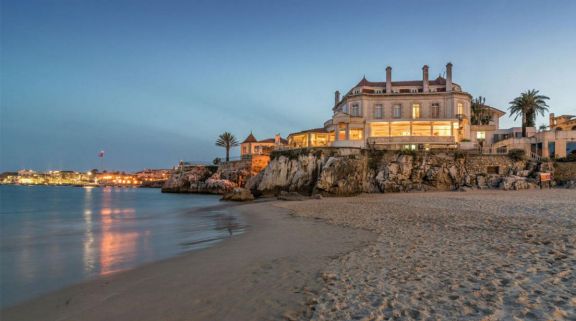 View Hotel Albatroz's lovely beach situated in brilliant Lisbon.